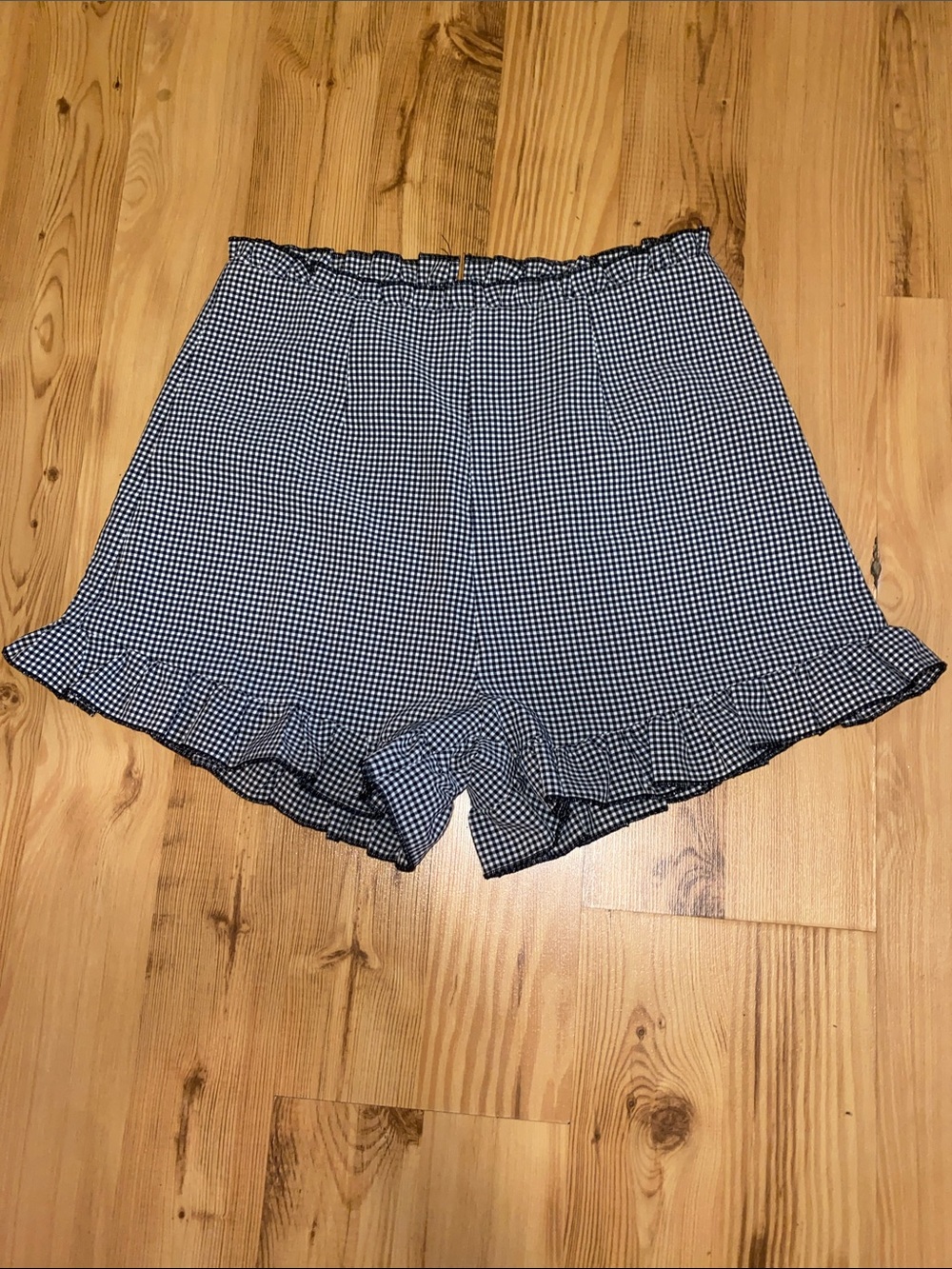 Zaful Black and White Gingham High-Waist Ruffle Shorts